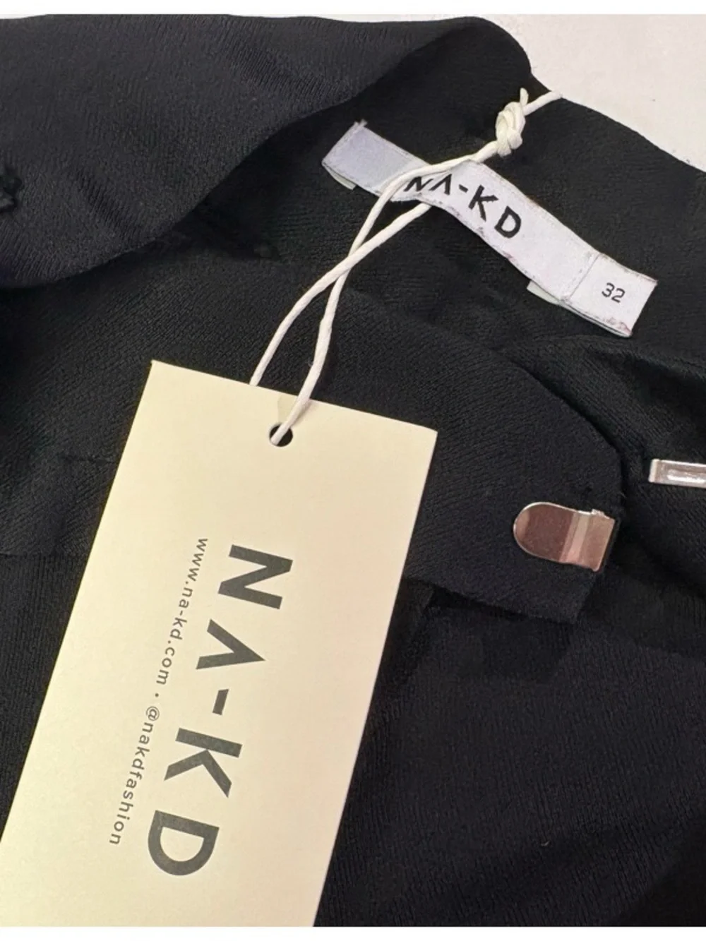 NA.KD Shorts Black High Waist Front Pleat Belted NWT Size 32/S